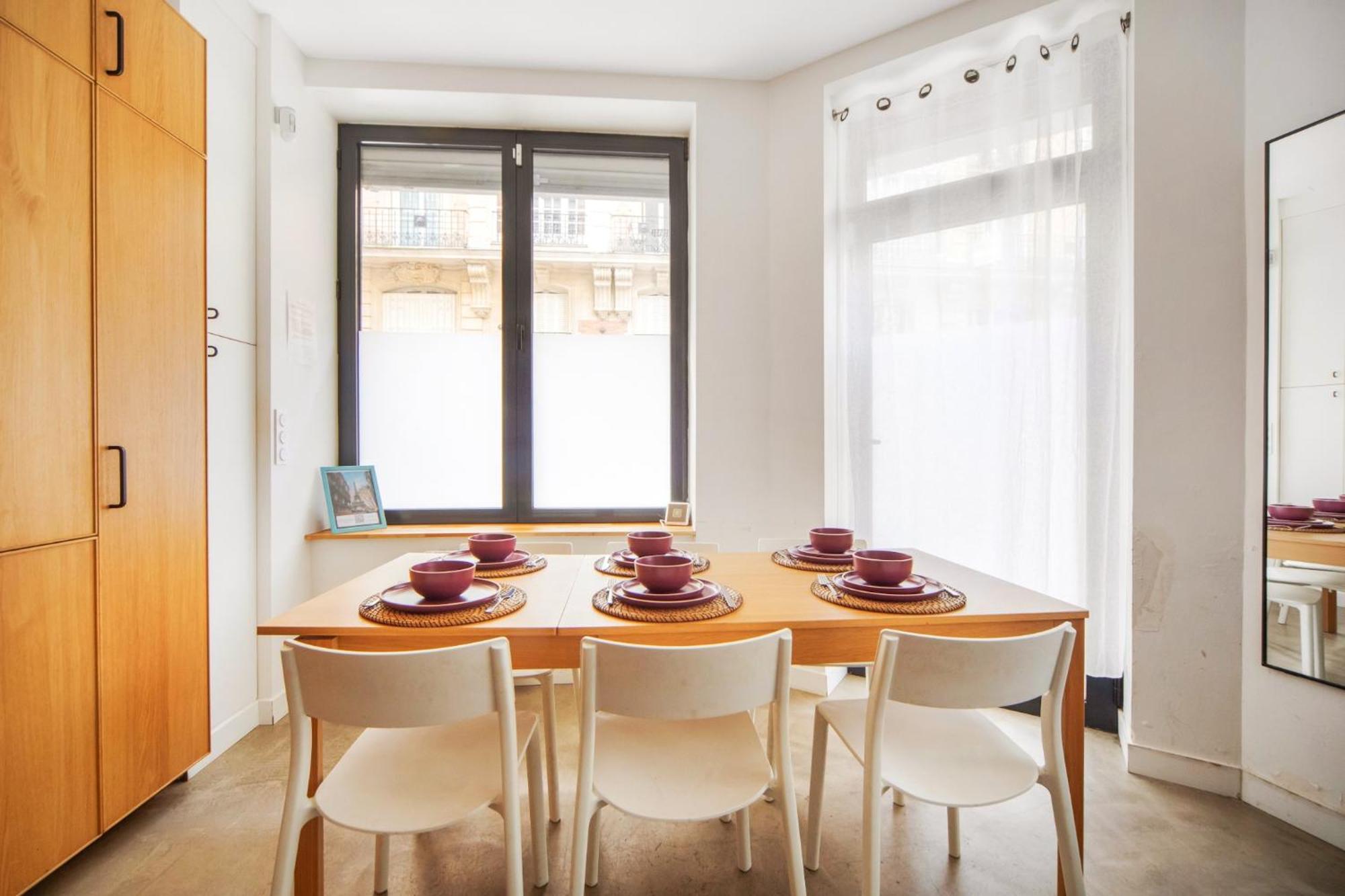 Large Flat Very Close To Montmartre Paris Exterior photo