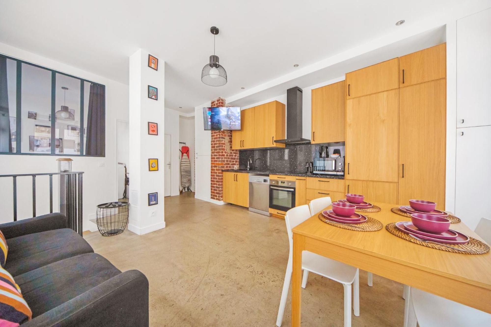 Large Flat Very Close To Montmartre Paris Exterior photo