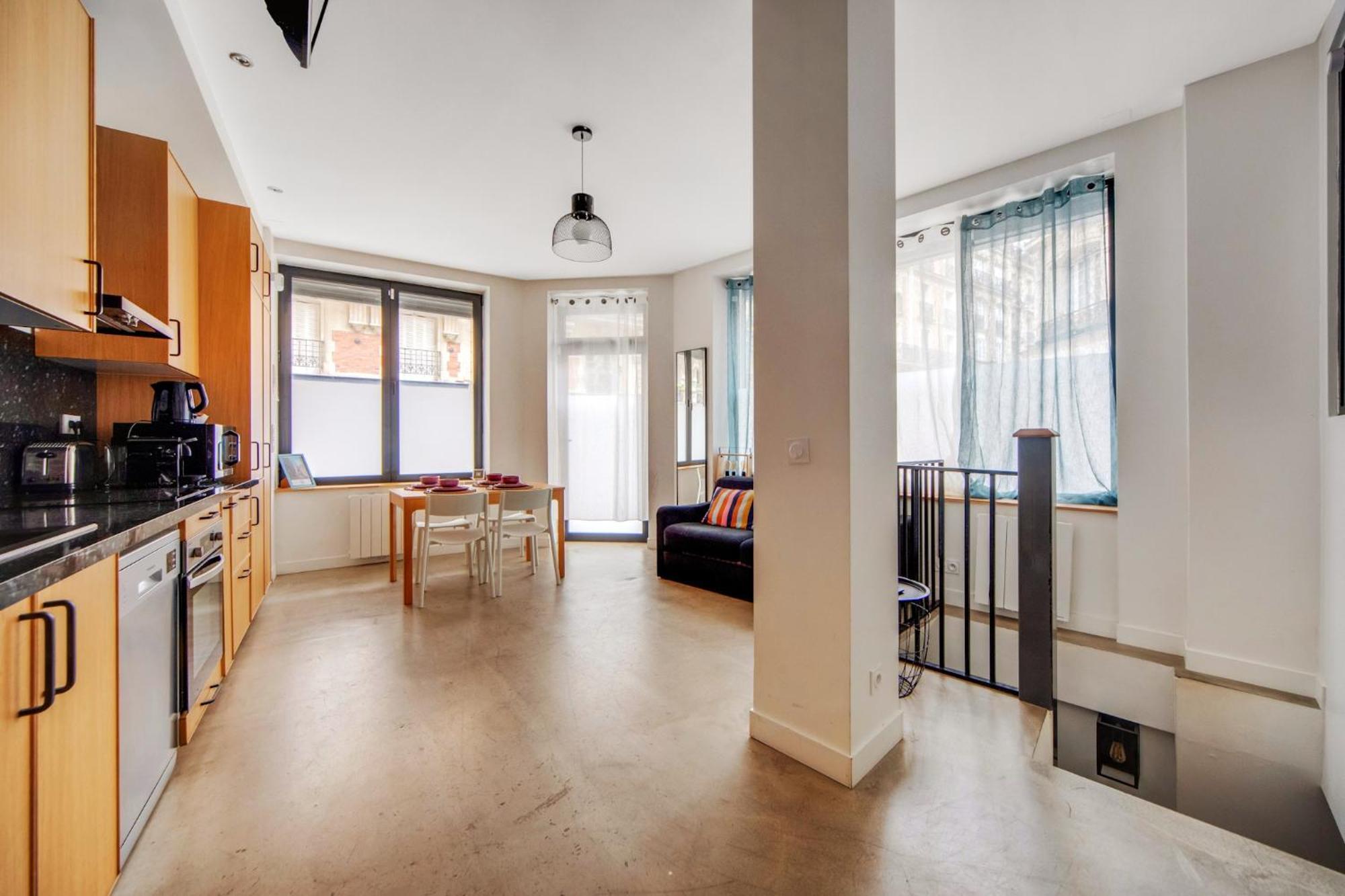 Large Flat Very Close To Montmartre Paris Exterior photo