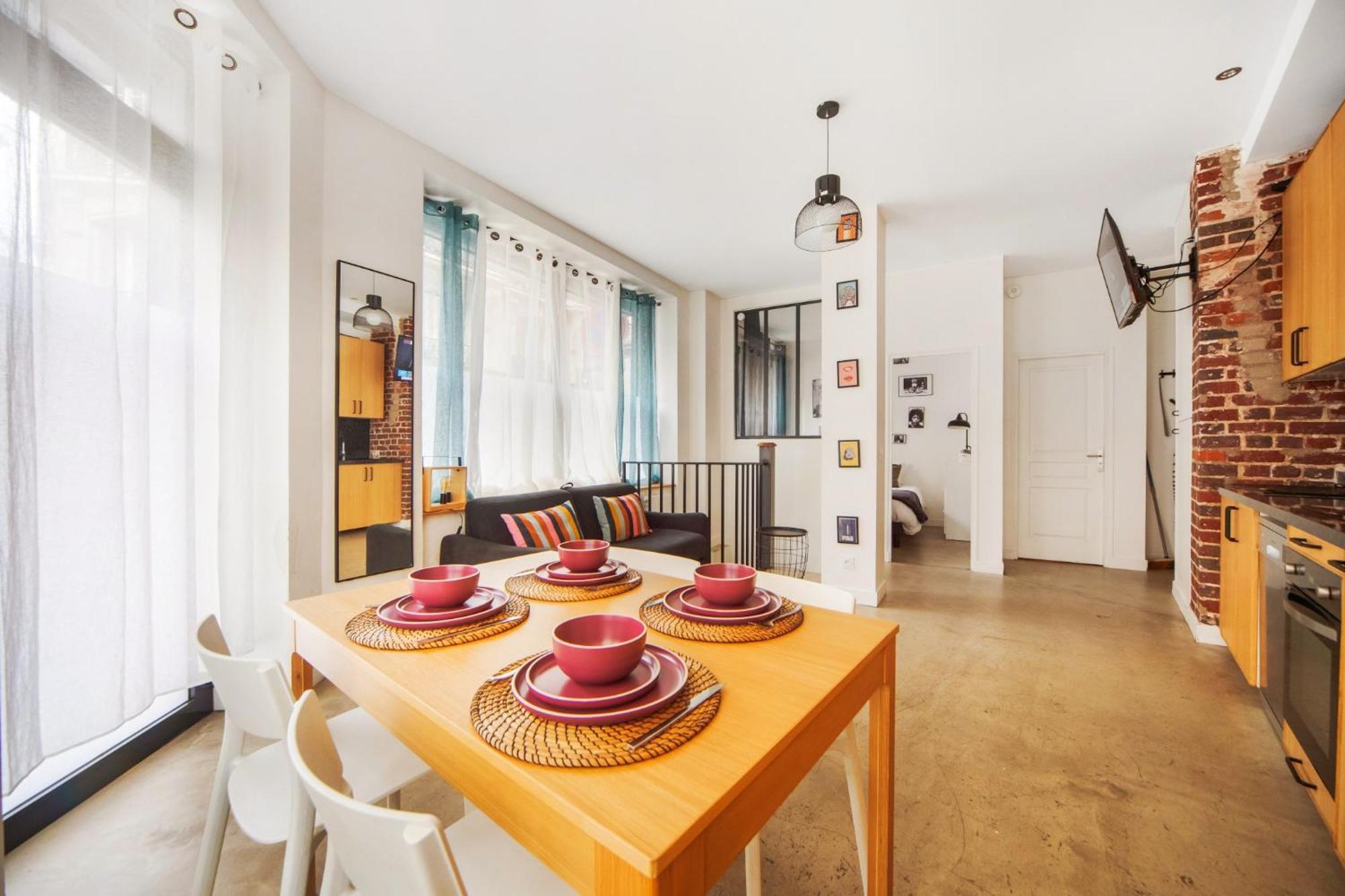Large Flat Very Close To Montmartre Paris Exterior photo
